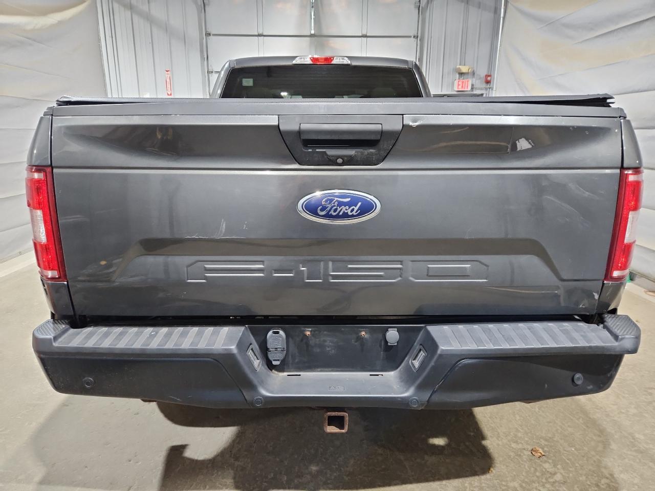 2018 Ford F150 Super Cab Gray vin: 1FTEX1EP1JFB33653 Damage: Tailgate, Dent(S) W/ Paint Dmg, 7 To 8 Inches