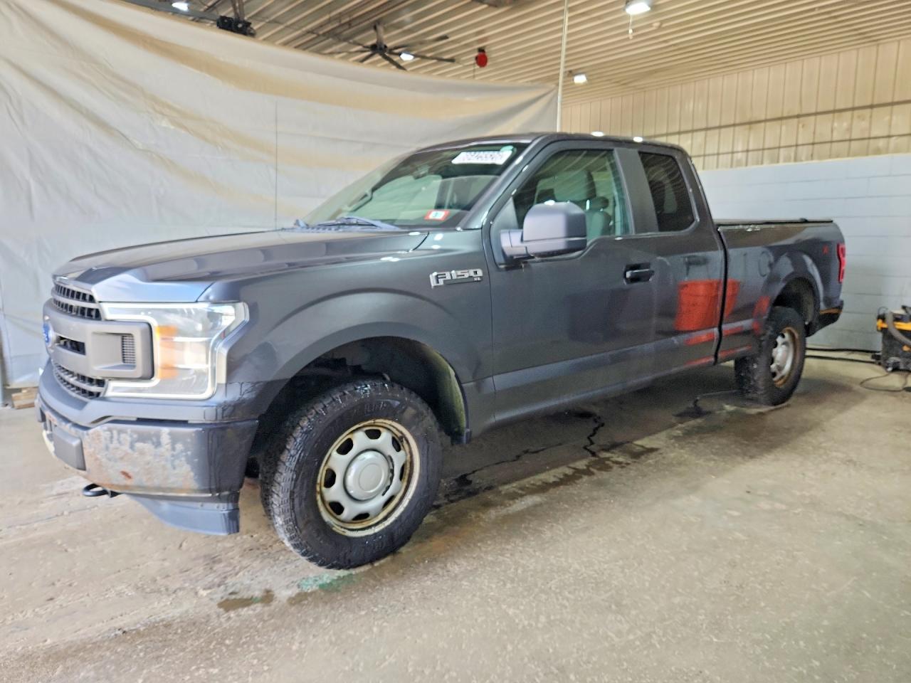 2018 Ford F150 Super Cab Gray vin: 1FTEX1EP1JFB33653