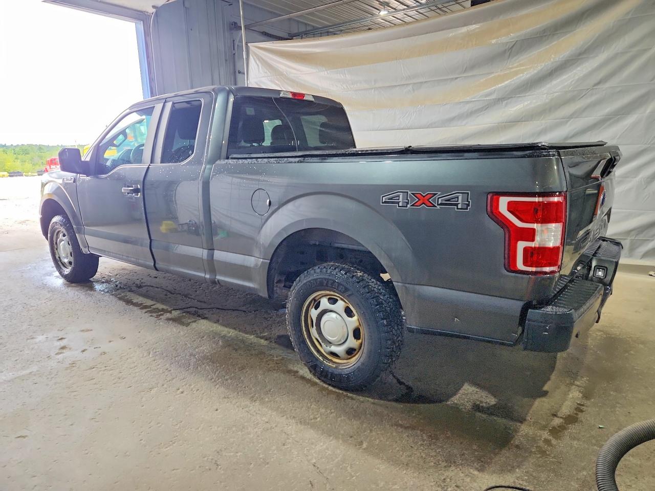 2018 Ford F150 Super Cab Gray vin: 1FTEX1EP1JFB33653