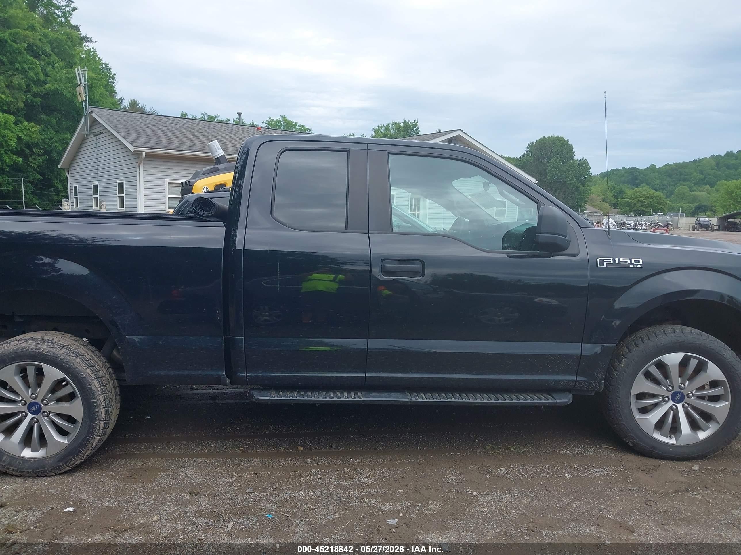 2018 Ford F-150 Xl Black vin: 1FTEX1EP1JFD81966
