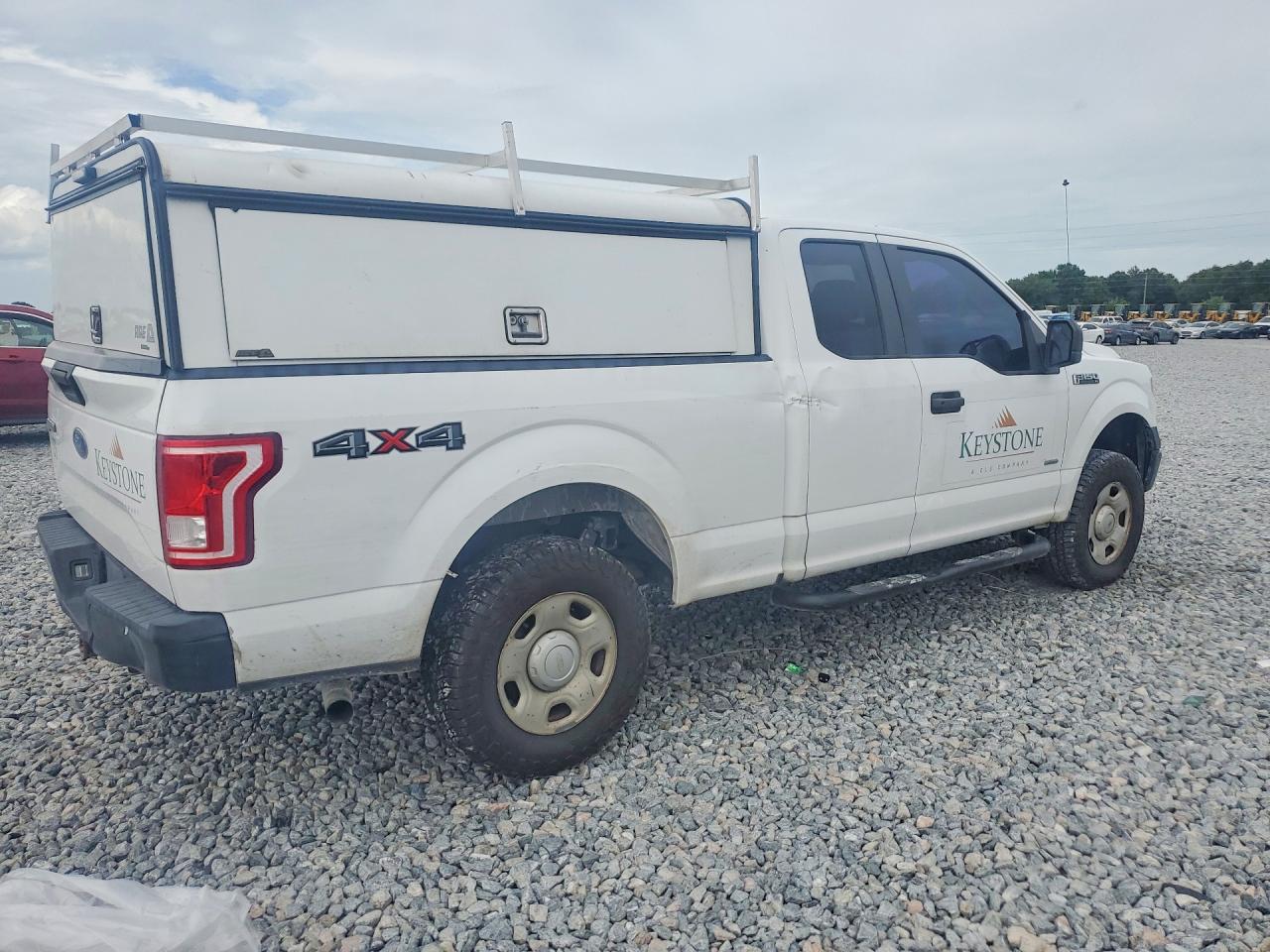 2015 Ford F150 Super Cab White vin: 1FTEX1EP2FKD18955