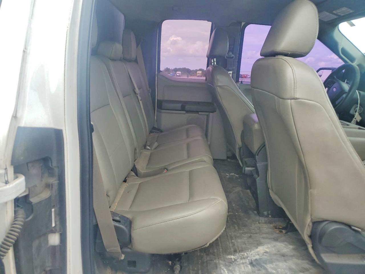 2015 Ford F150 Super Cab White vin: 1FTEX1EP2FKD18955