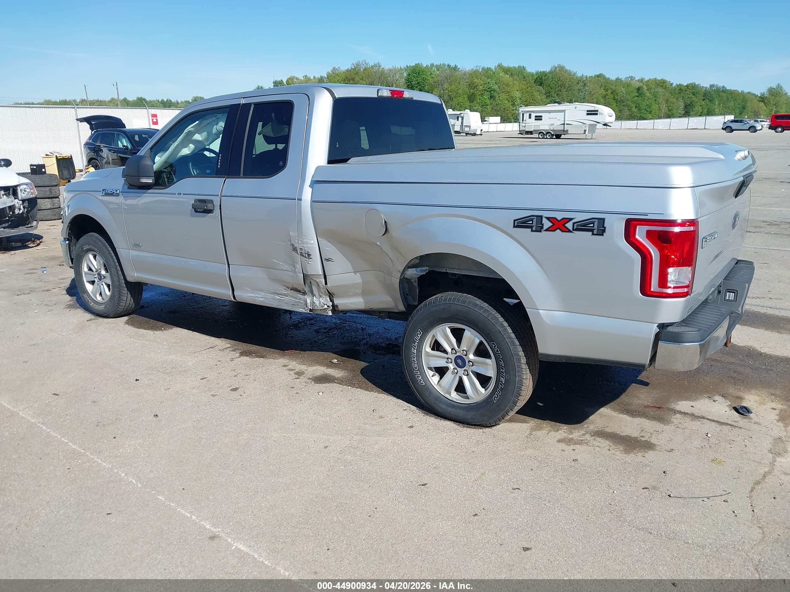2015 Ford F-150 Xlt Silver vin: 1FTEX1EP3FFC50870