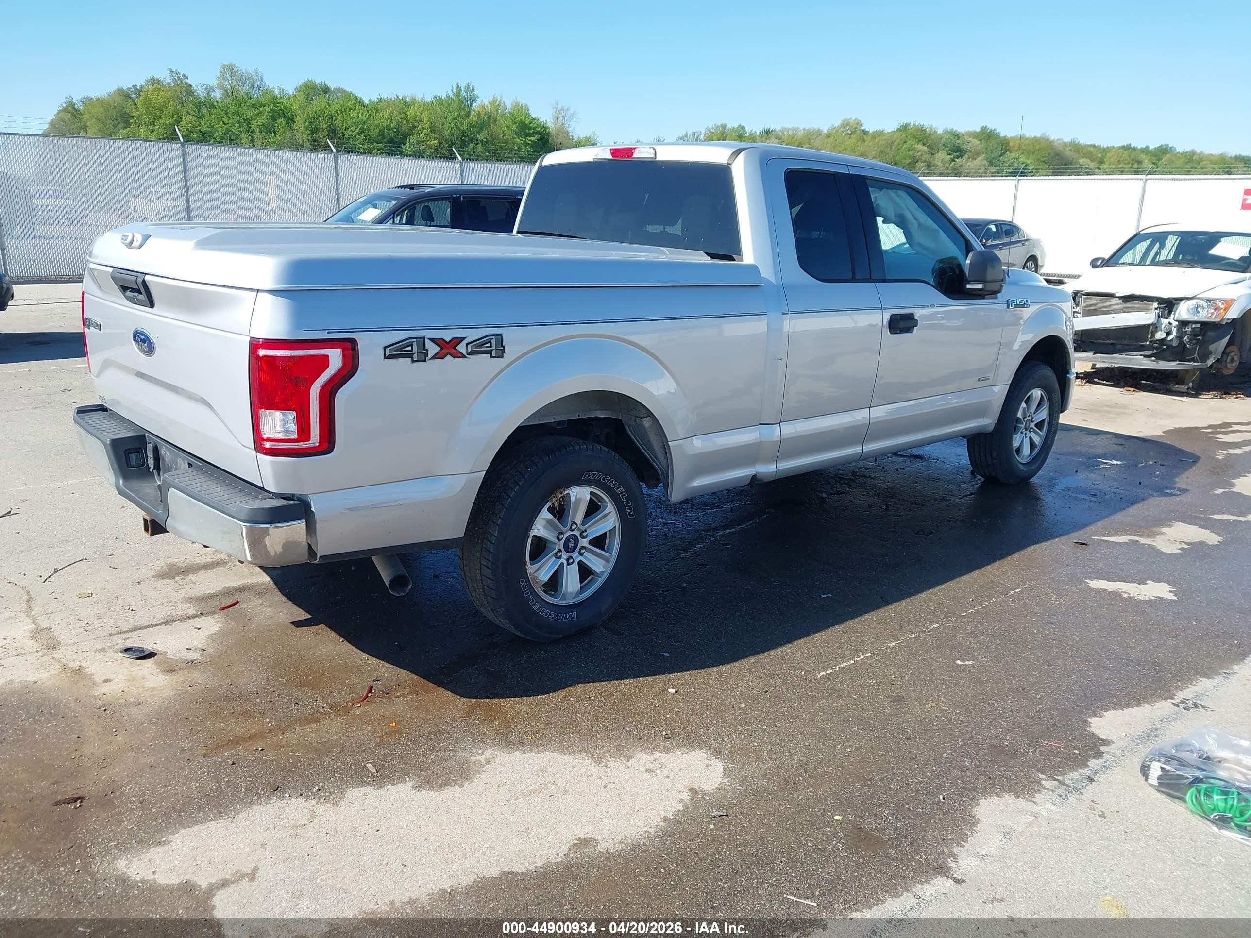 2015 Ford F-150 Xlt Silver vin: 1FTEX1EP3FFC50870