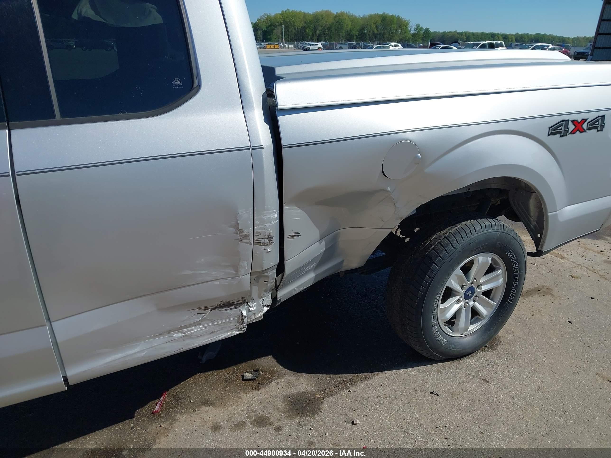 2015 Ford F-150 Xlt Silver vin: 1FTEX1EP3FFC50870