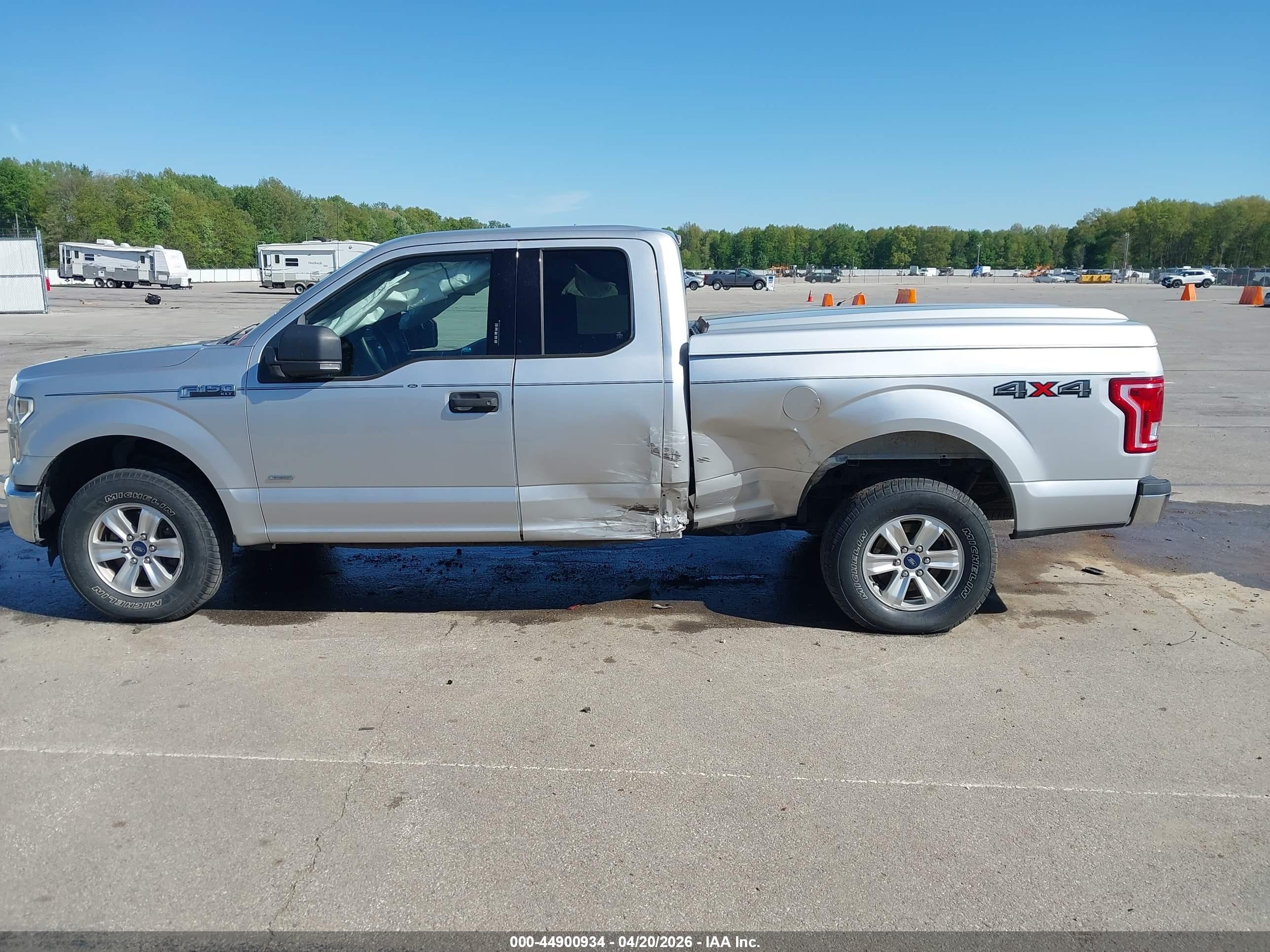 2015 Ford F-150 Xlt Silver vin: 1FTEX1EP3FFC50870