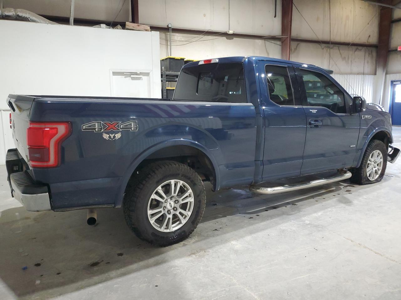 2015 Ford F150 Super Cab Blue vin: 1FTEX1EP4FFA54758 Damage: Right Rocker Panel, Dent(S) W/ Paint Dmg, > 12 Inches