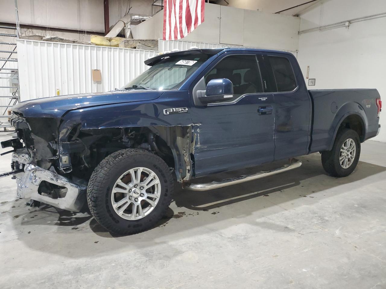 2015 Ford F150 Super Cab Blue vin: 1FTEX1EP4FFA54758 Damage: Left Front Fender, Broken, Replacement Required
