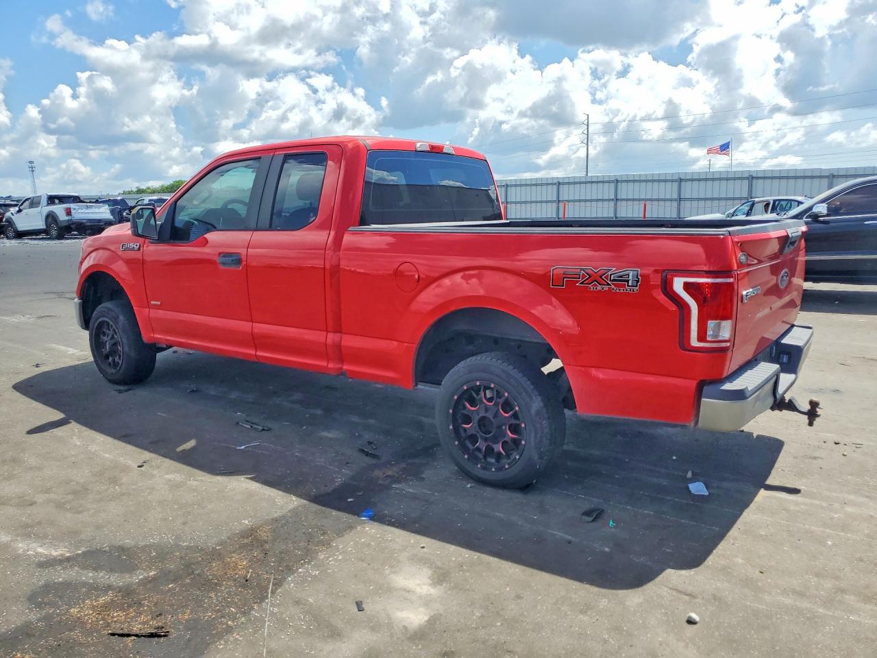 2015 Ford F150 Super Cab Red vin: 1FTEX1EP4FFA85184