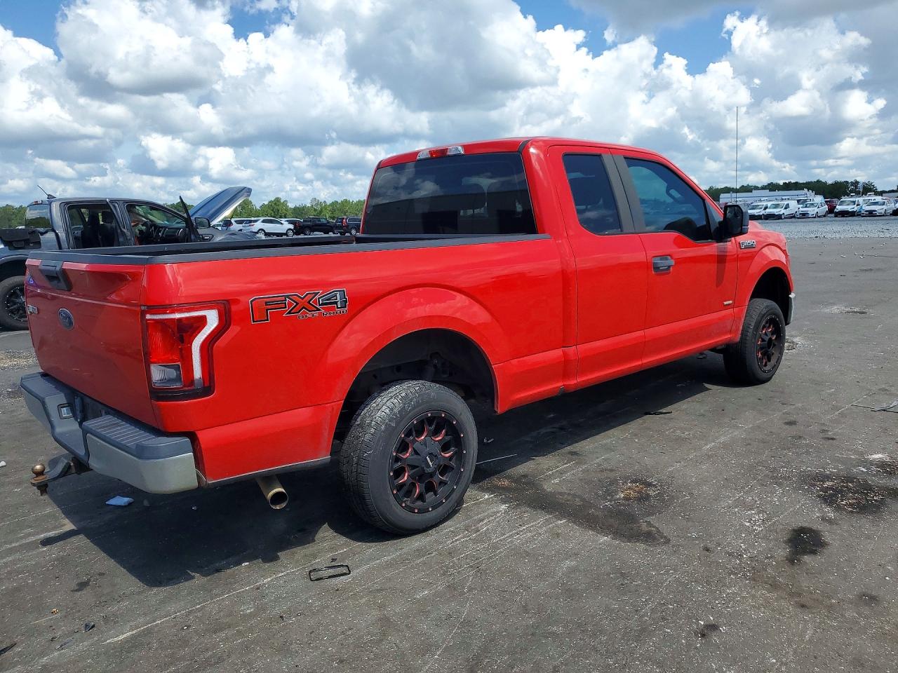 2015 Ford F150 Super Cab Red vin: 1FTEX1EP4FFA85184