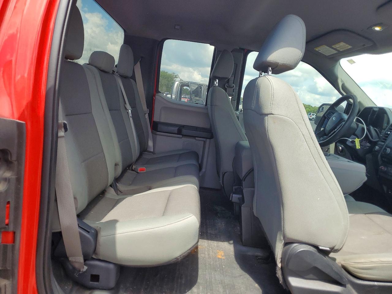 2015 Ford F150 Super Cab Red vin: 1FTEX1EP4FFA85184