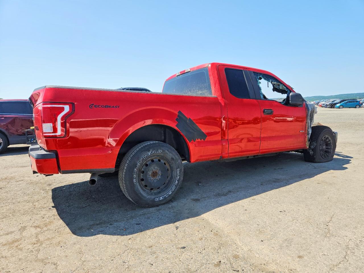 2015 Ford F150 Super Cab Red vin: 1FTEX1EP4FFB54570