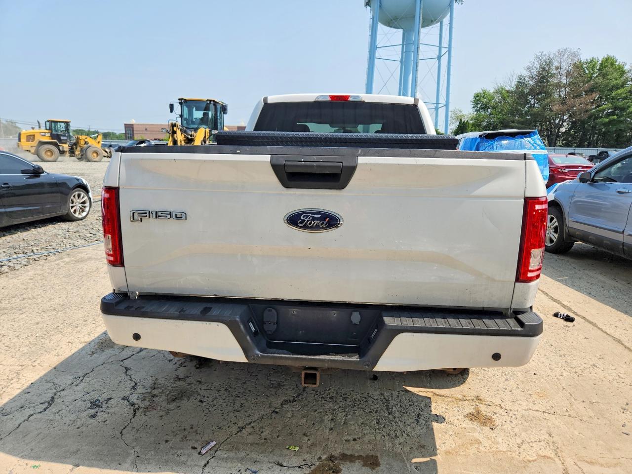 2015 Ford F150 Super Cab White vin: 1FTEX1EP4FFB67478