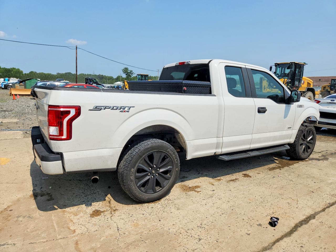 2015 Ford F150 Super Cab White vin: 1FTEX1EP4FFB67478