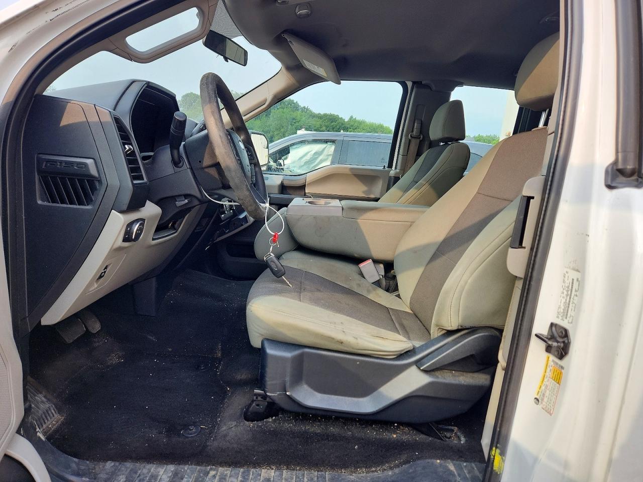 2015 Ford F150 Super Cab White vin: 1FTEX1EP4FFB67478