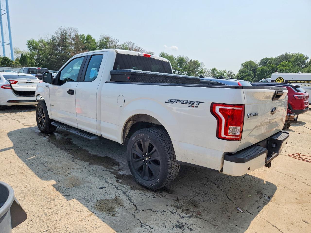 2015 Ford F150 Super Cab White vin: 1FTEX1EP4FFB67478