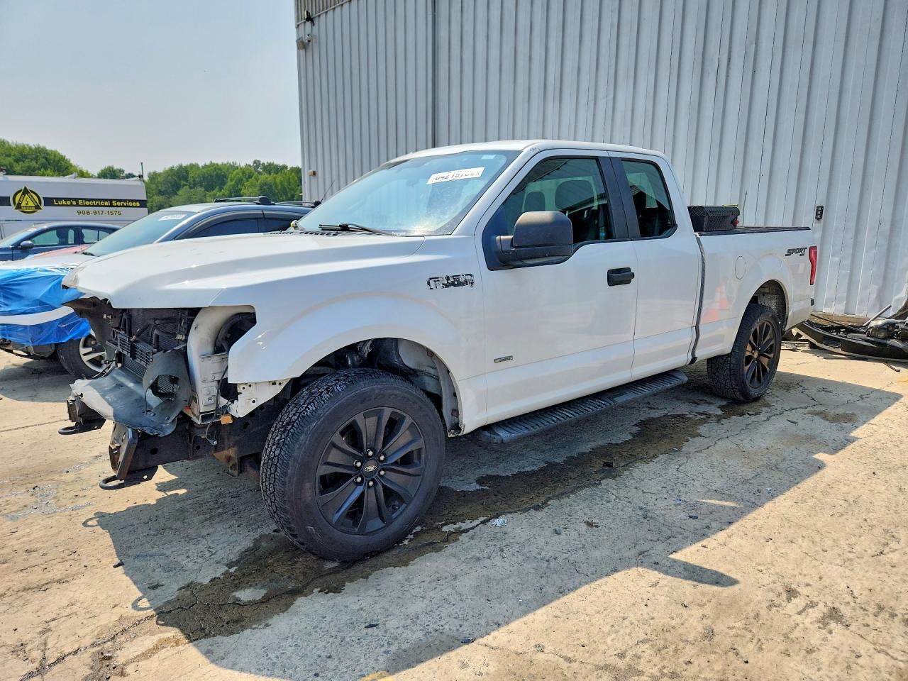2015 Ford F150 Super Cab White vin: 1FTEX1EP4FFB67478