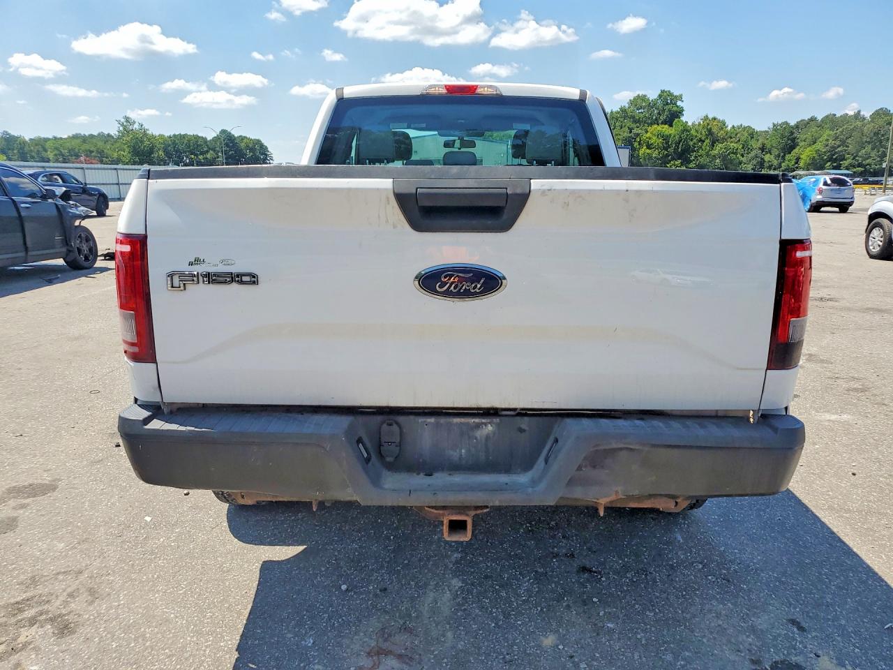 2015 Ford F150 Super Cab White vin: 1FTEX1EP6FFC43945