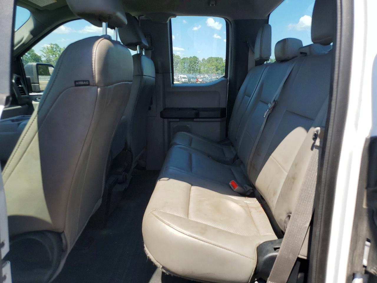 2015 Ford F150 Super Cab White vin: 1FTEX1EP6FFC43945