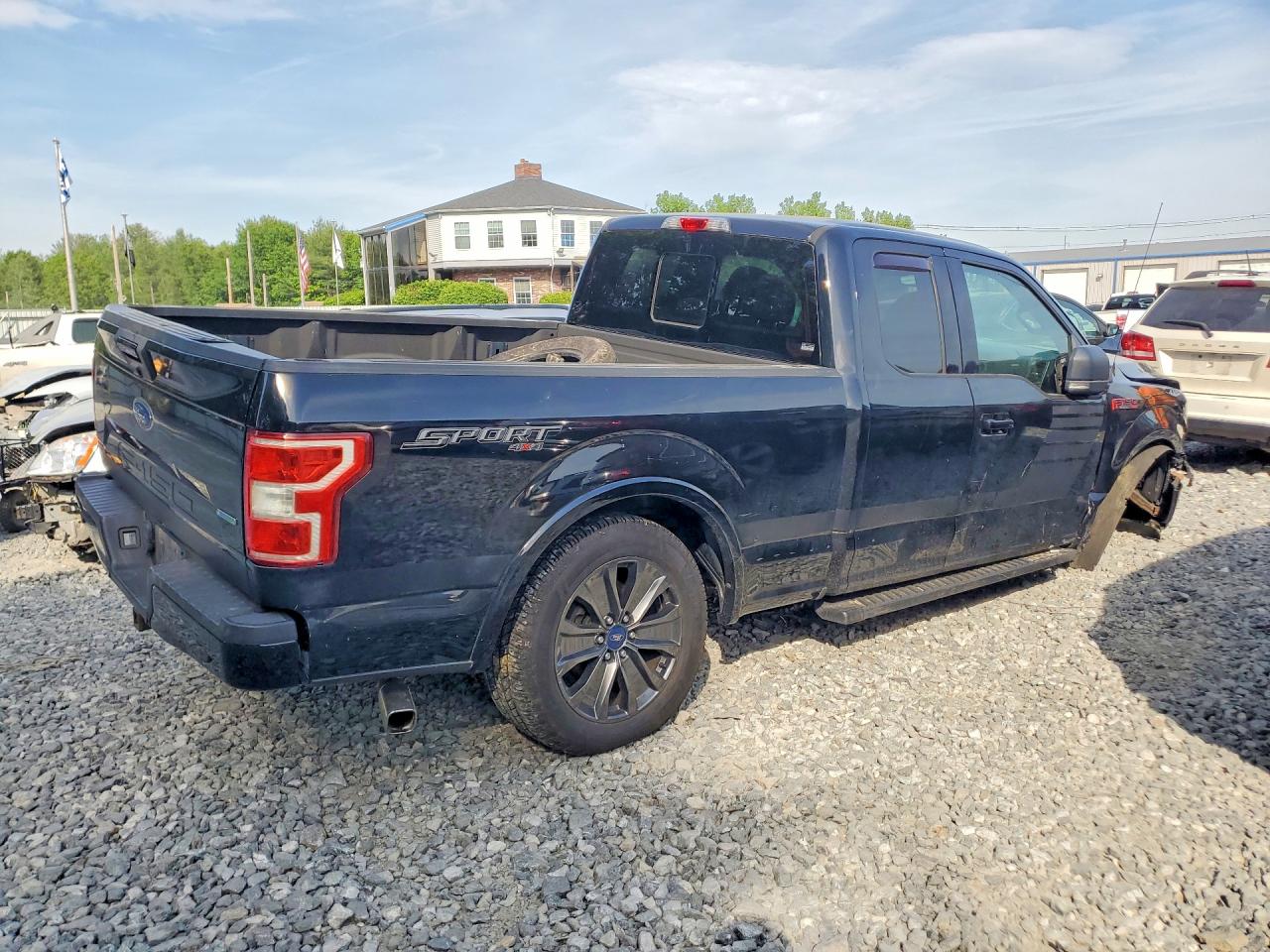 2018 Ford F150 Super Cab Black vin: 1FTEX1EP7JFC58558