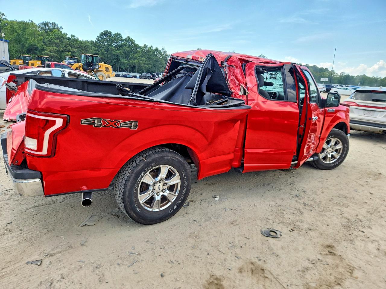 2015 Ford F150 Super Cab Red vin: 1FTEX1EP8FFC48273