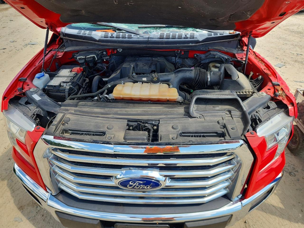2015 Ford F150 Super Cab Red vin: 1FTEX1EP8FFC48273
