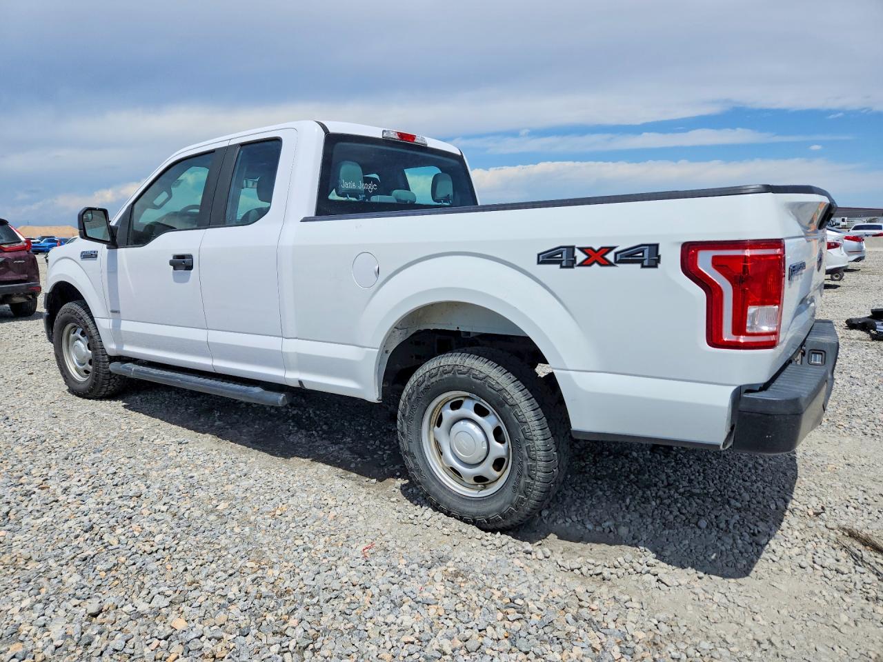 2015 Ford F150 Super Cab White vin: 1FTEX1EP8FKE21796