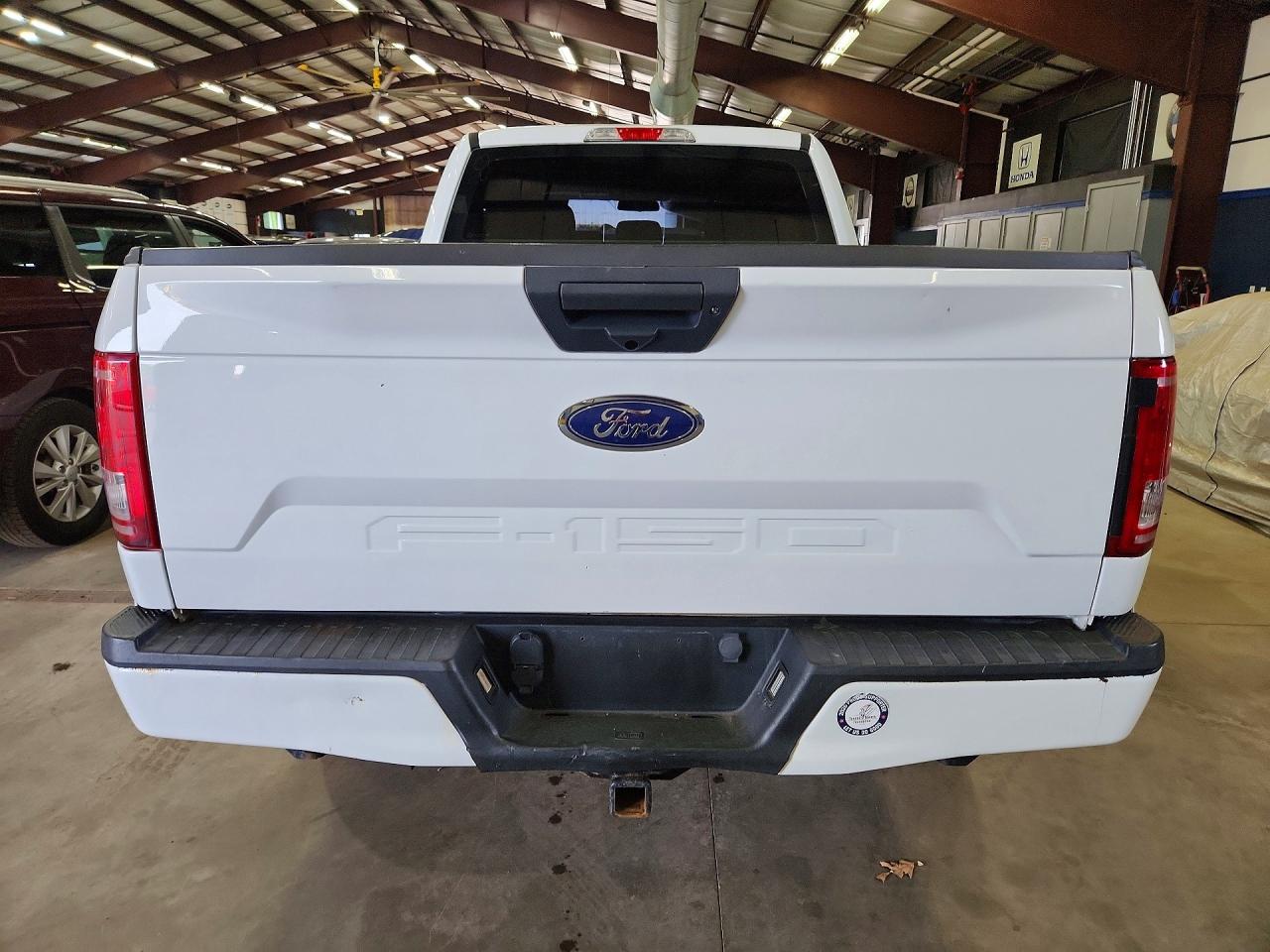 2017 Ford F150 Super Cab White vin: 1FTEX1EP8HFC92292