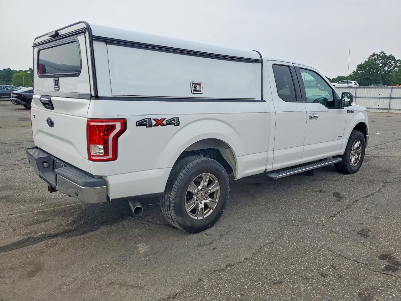 2015 Ford F150 Super Cab Белый vin: 1FTEX1EP9FFC44832