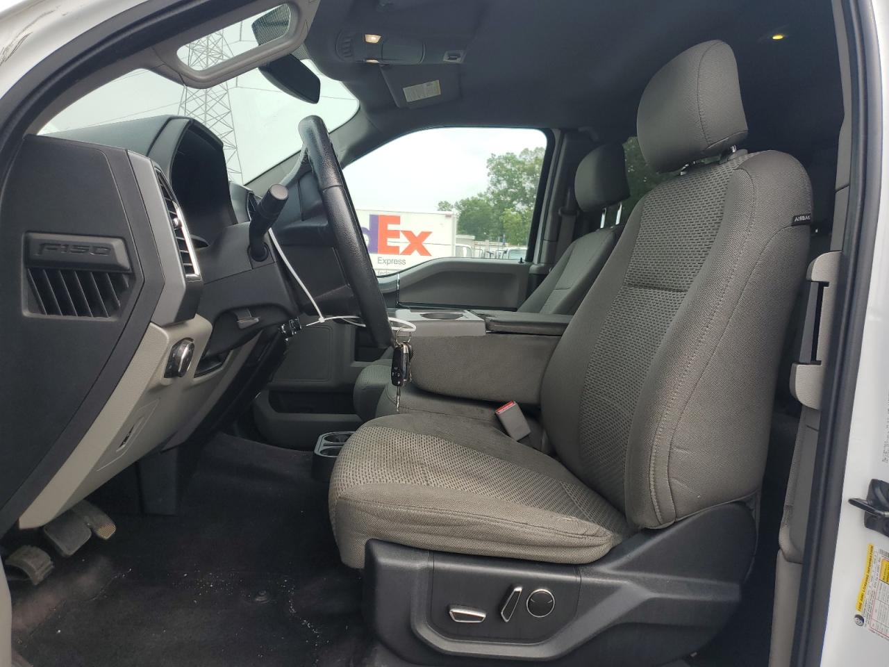 2015 Ford F150 Super Cab Белый vin: 1FTEX1EP9FFC44832 Damage: Left Front Seat, Stained, Permanent