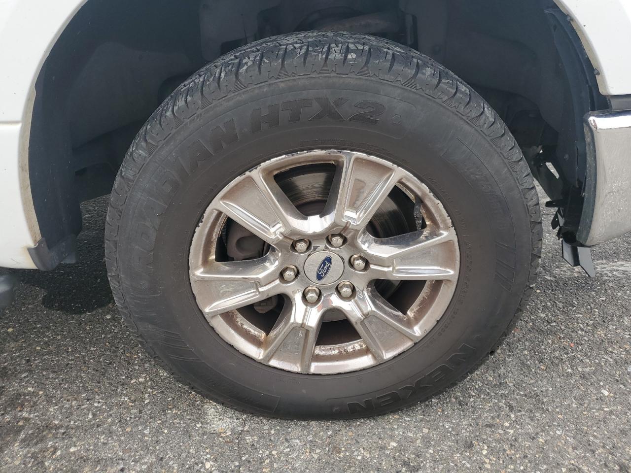 2015 Ford F150 Super Cab Белый vin: 1FTEX1EP9FFC44832 Damage: Right Front Wheel, Curb Rash, > 12 Inches