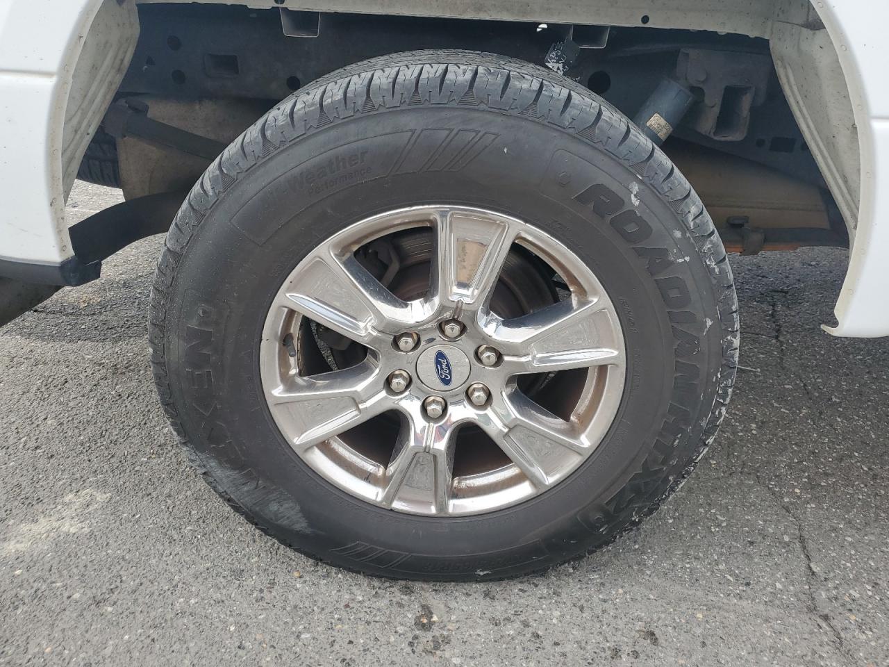2015 Ford F150 Super Cab Белый vin: 1FTEX1EP9FFC44832 Damage: Right Rear Wheel, Curb Rash, 1 To 2 Inches