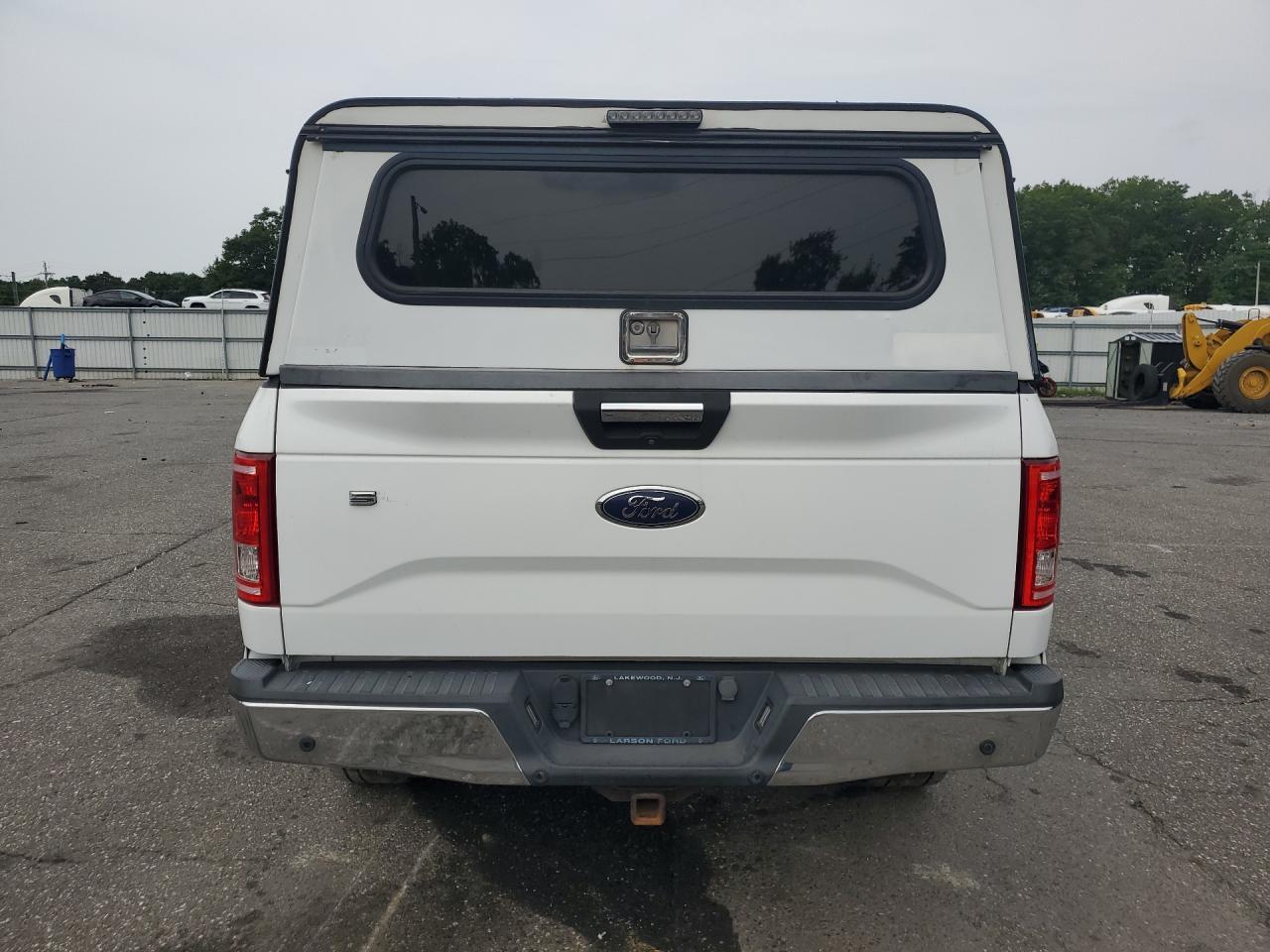 2015 Ford F150 Super Cab Белый vin: 1FTEX1EP9FFC44832 Damage: Tailgate, Heavy Scratch, 1 To 2 Inches