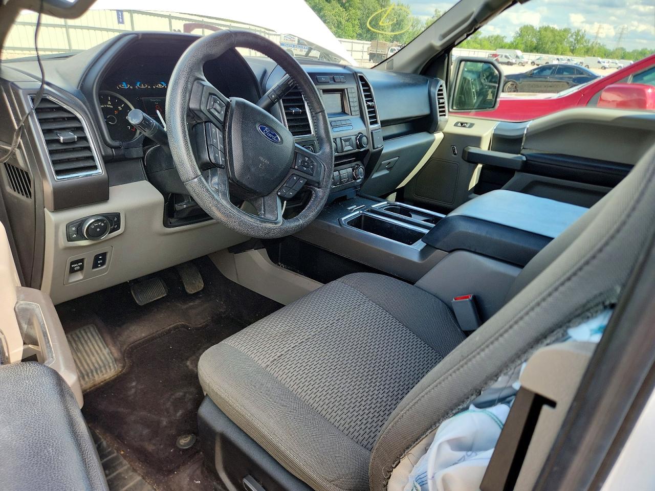 2015 Ford F150 Super Cab White vin: 1FTEX1EP9FKF14102
