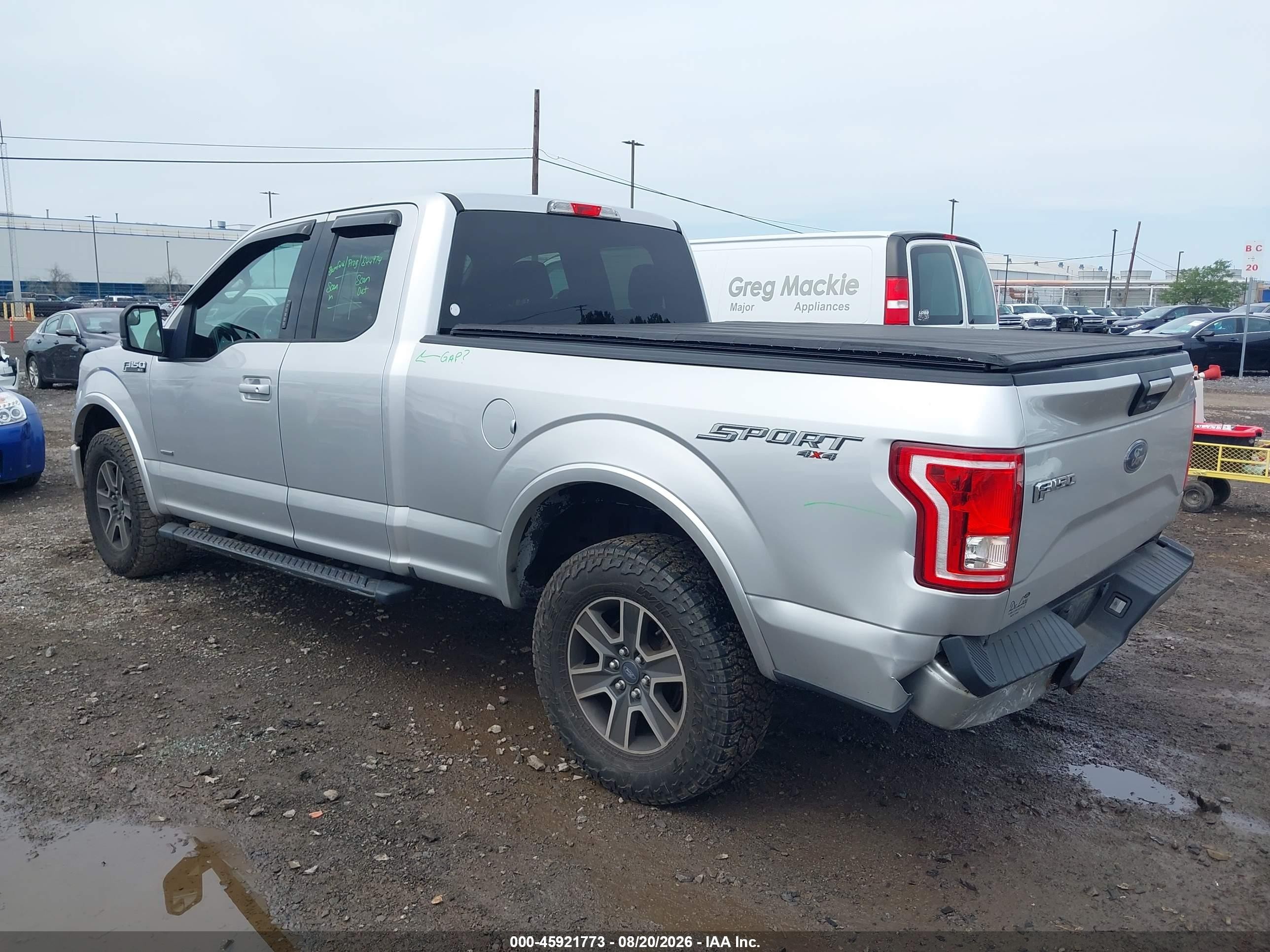 2015 Ford F-150 Xlt Silver vin: 1FTEX1EPXFFB80302