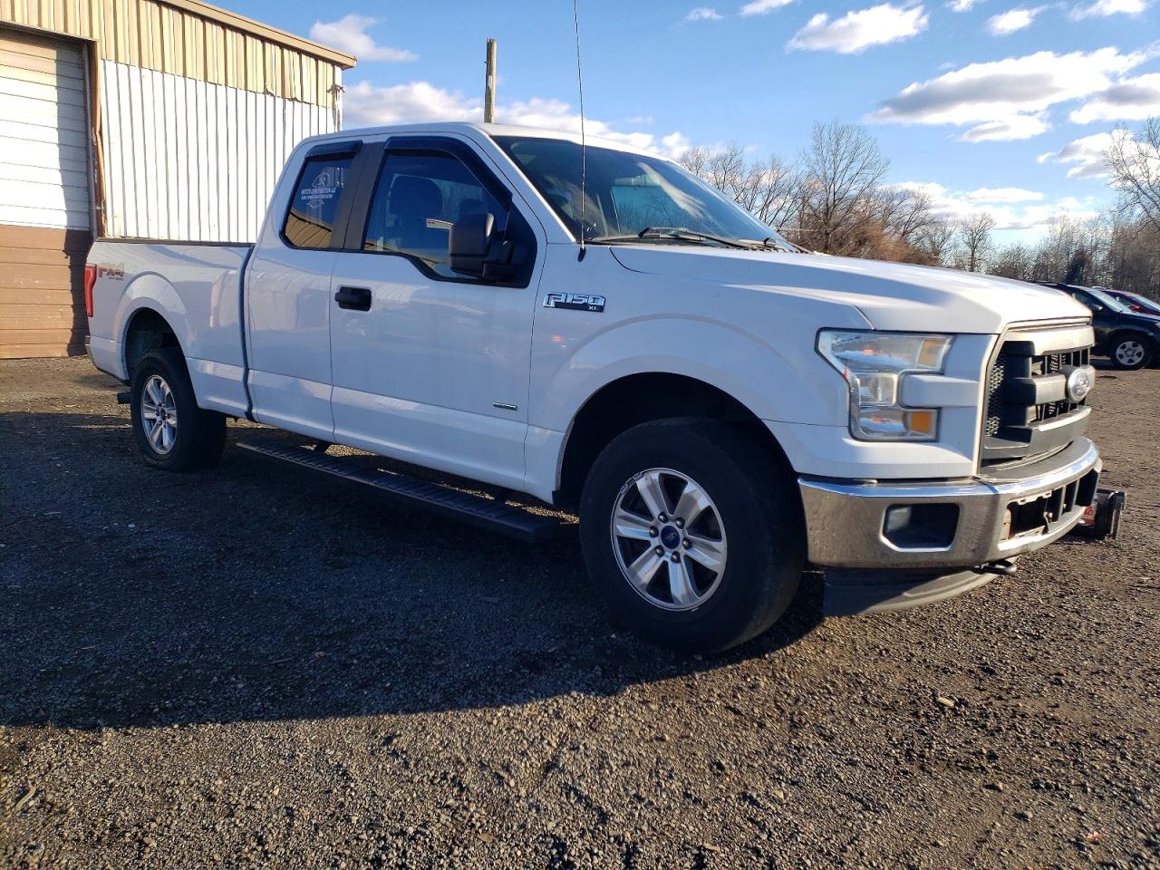 2015 Ford F150 Super Cab White vin: 1FTEX1EPXFFC01665