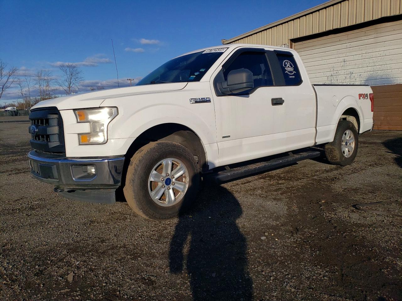 2015 Ford F150 Super Cab White vin: 1FTEX1EPXFFC01665