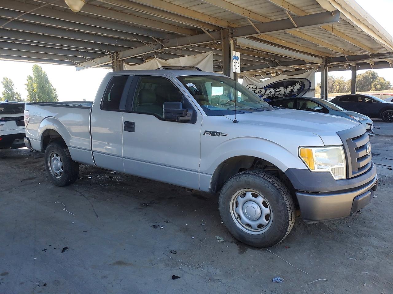 2010 Ford F150 Super Cab Silver vin: 1FTEX1EW0AKE47664
