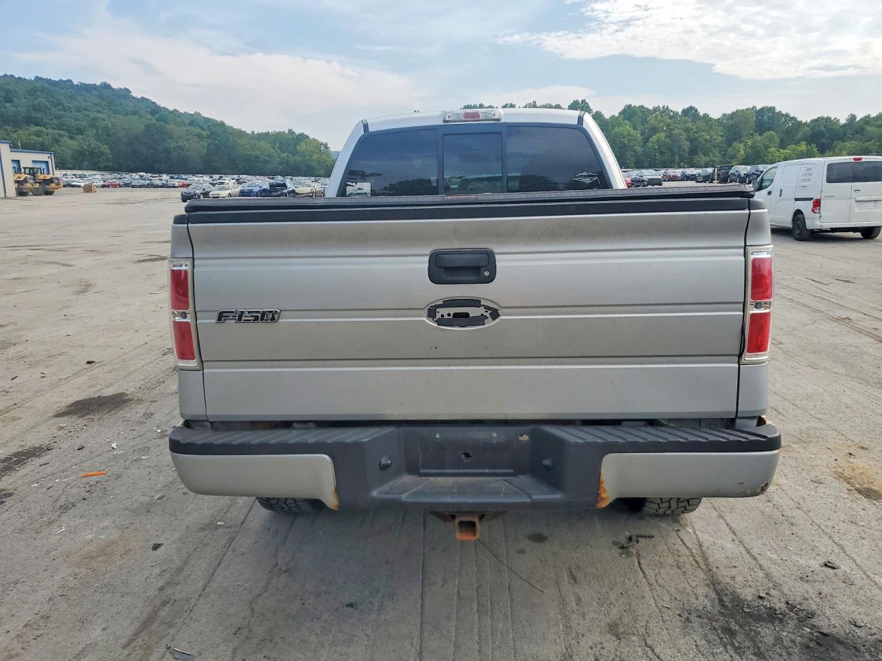 2010 Ford F150 Super Cab Silver vin: 1FTEX1EW1AFA11608