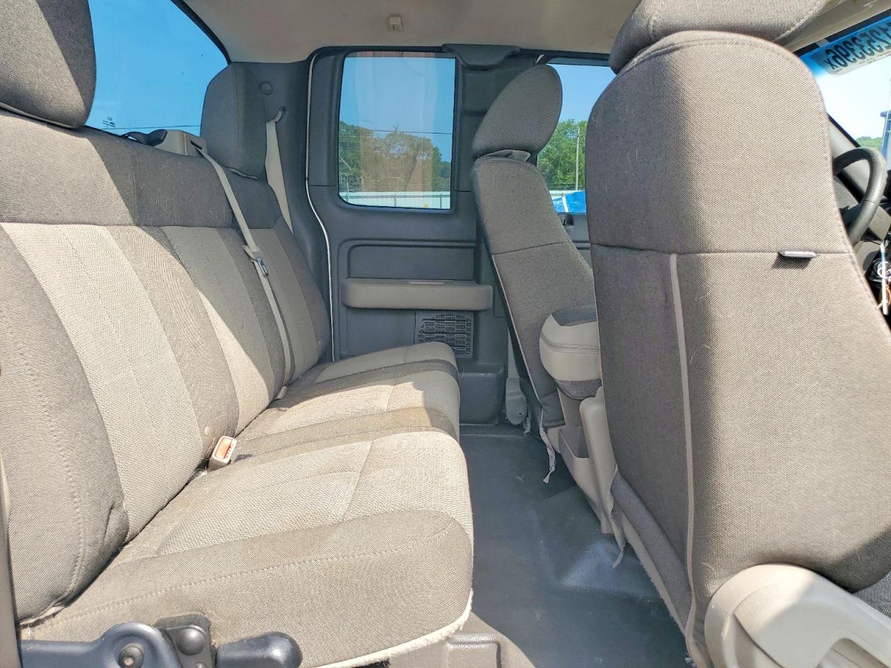 2010 Ford F150 Super Cab Silver vin: 1FTEX1EW3AFD53030