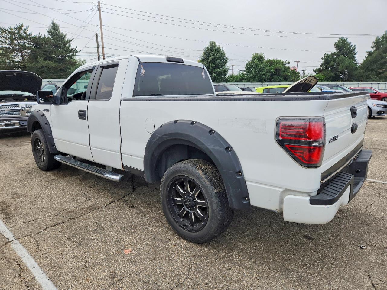 2010 Ford F150 Super Cab White vin: 1FTEX1EW4AFB29815