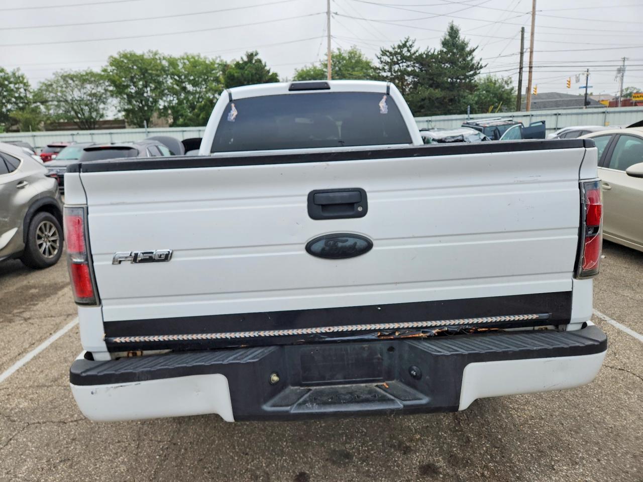 2010 Ford F150 Super Cab White vin: 1FTEX1EW4AFB29815