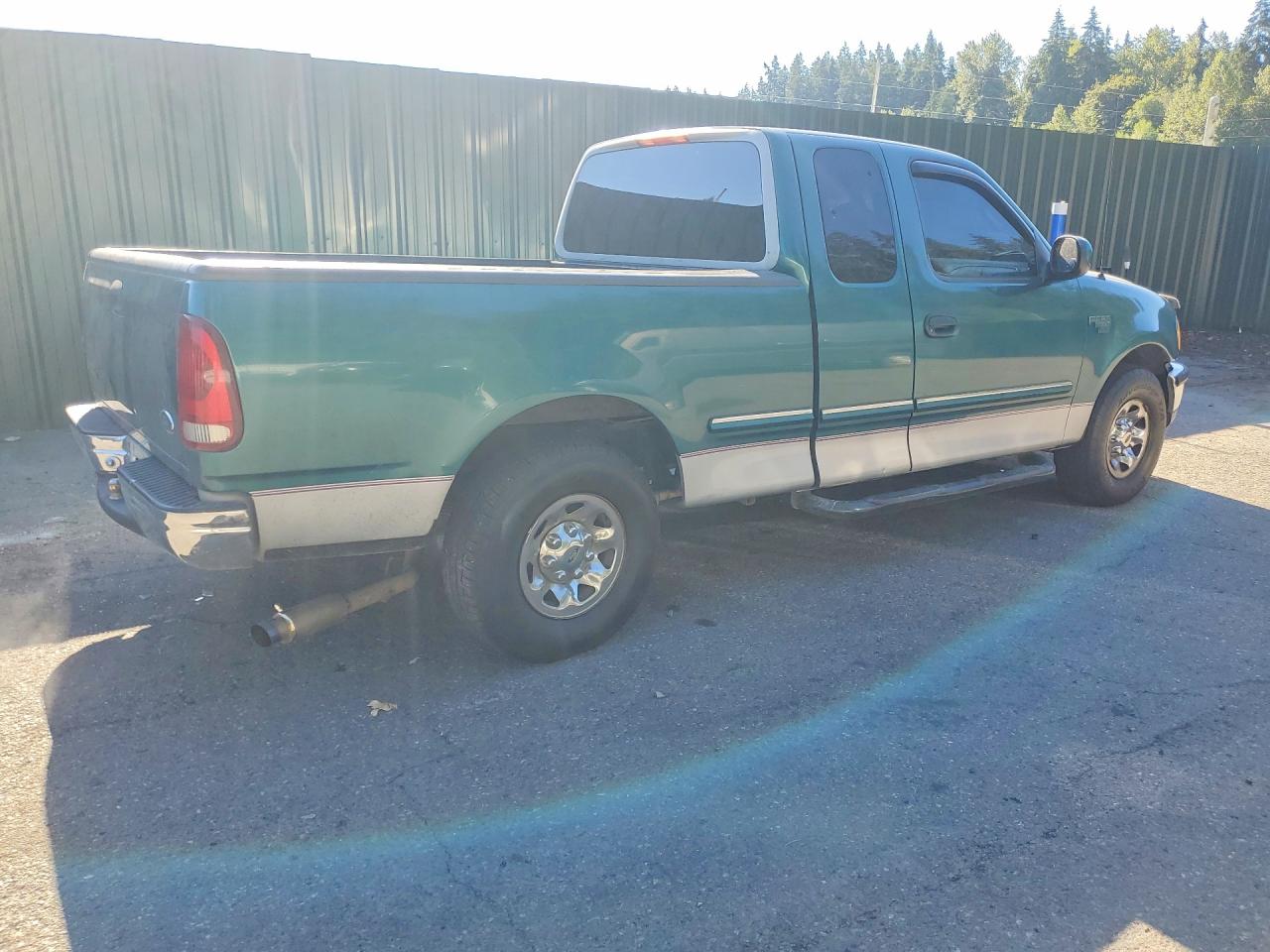 1998 Ford F250 Green vin: 1FTEX2762WNA00018