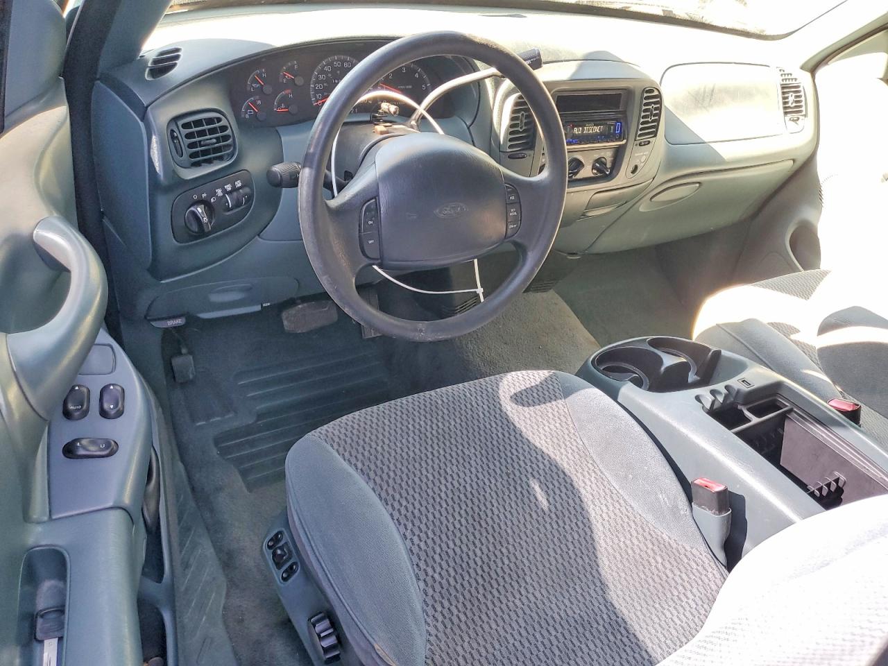 1998 Ford F250 Green vin: 1FTEX2762WNA00018