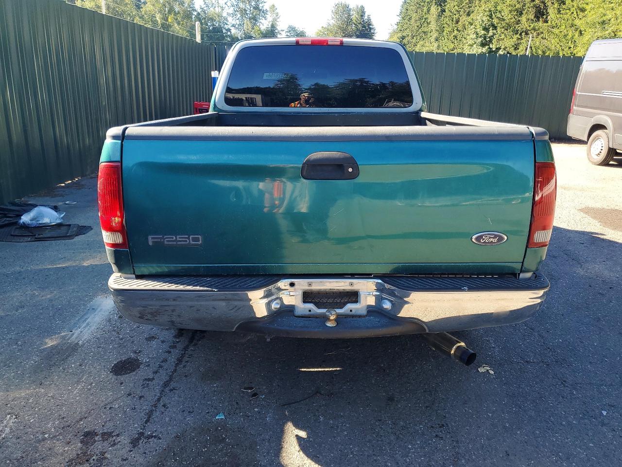 1998 Ford F250 Green vin: 1FTEX2762WNA00018