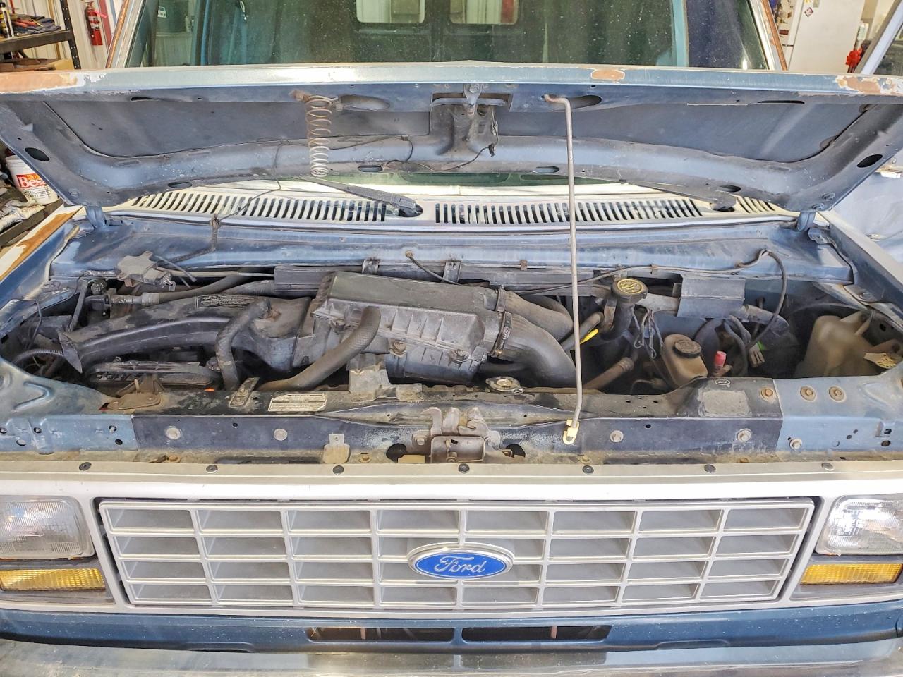 1989 Ford Econoline E250 Van Синий vin: 1FTFE24H8KHC29408