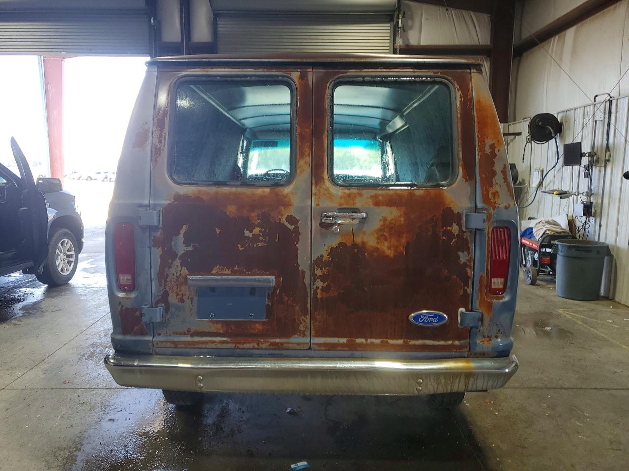 1989 Ford Econoline E250 Van Синий vin: 1FTFE24H8KHC29408