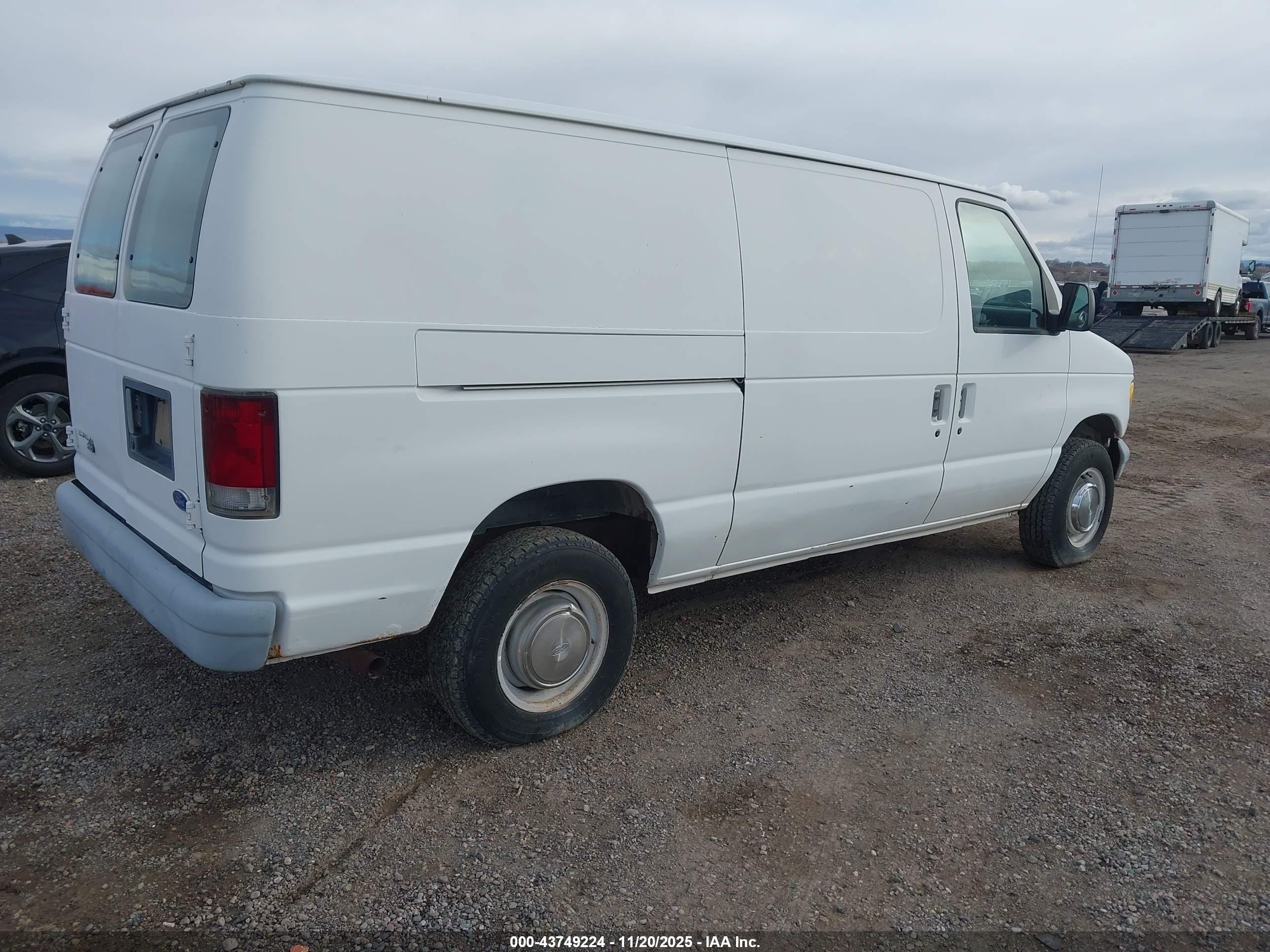 1996 Ford Econoline E250 Van White vin: 1FTFE24Y4THA02282