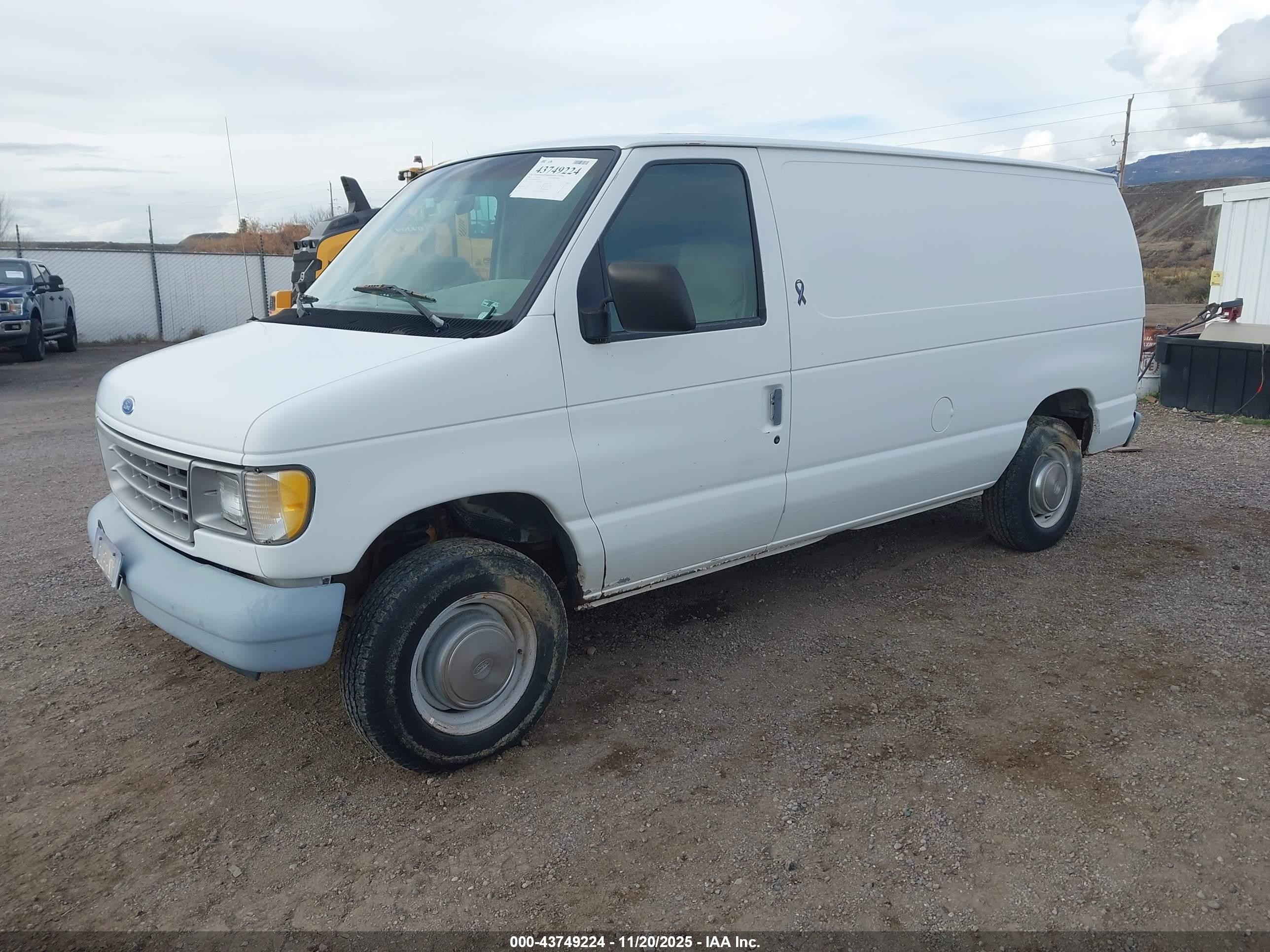 1996 Ford Econoline E250 Van White vin: 1FTFE24Y4THA02282
