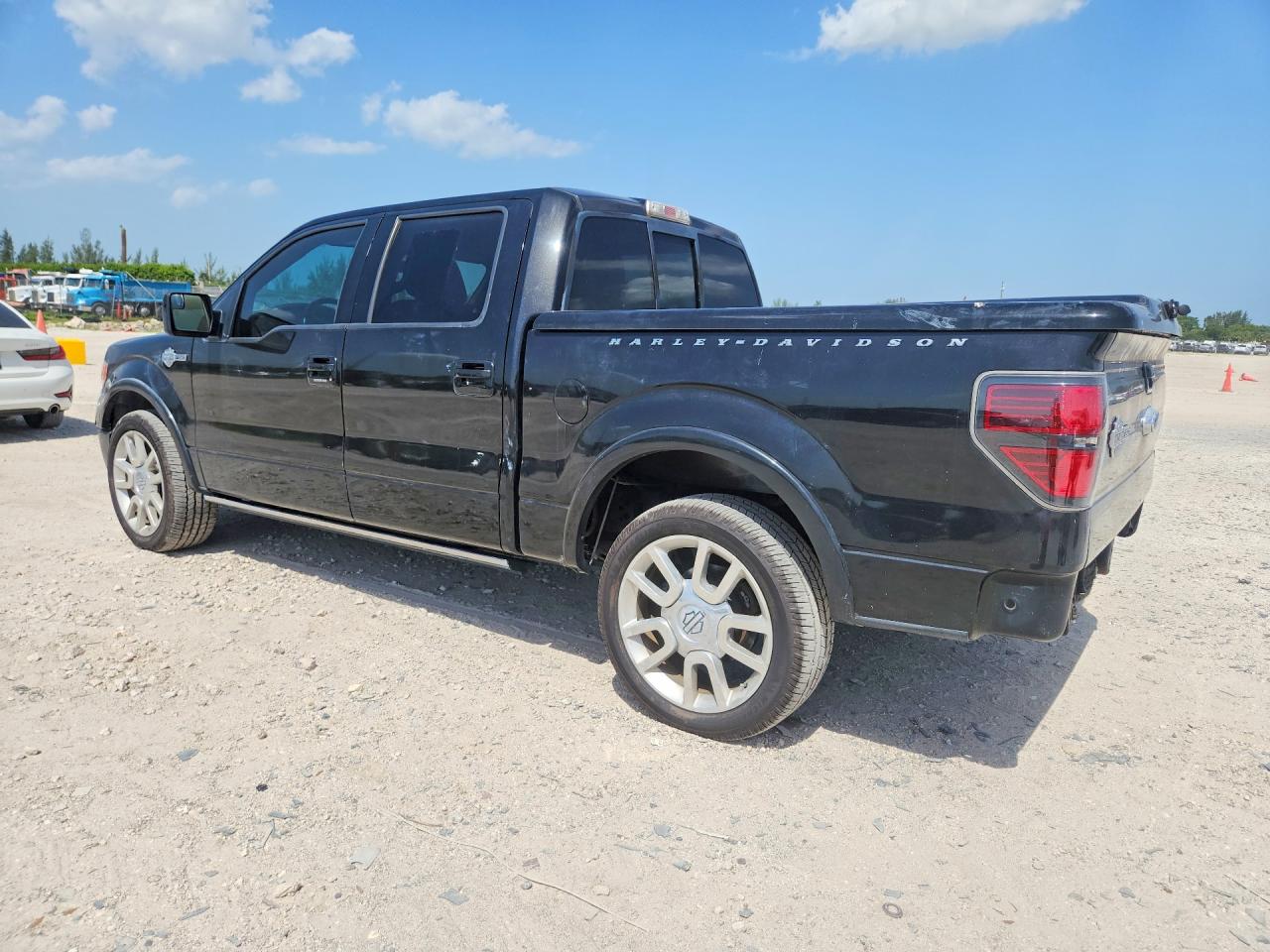 2011 Ford F150 Supercrew Black vin: 1FTFW1C62BFB06075